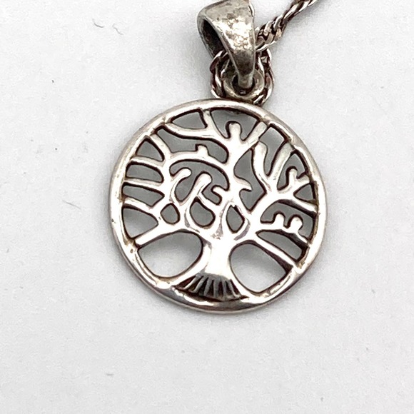 Sterling Silver tree pendant on sterling silver 20” chain - Picture 6 of 10